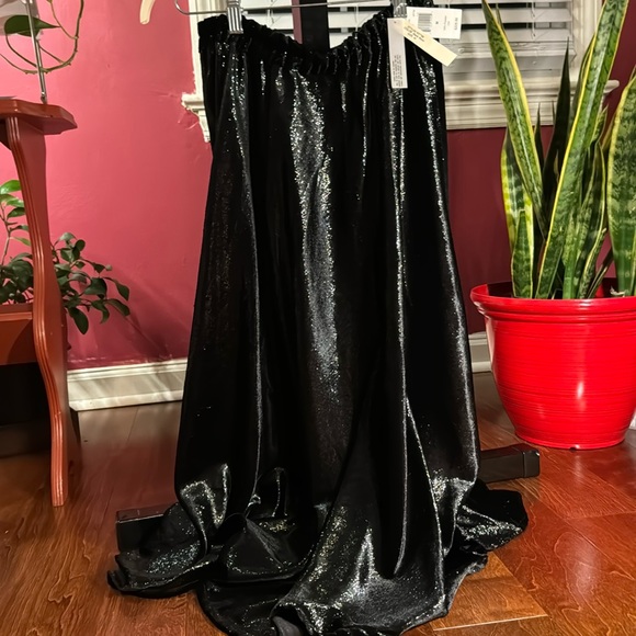 NWT XIRENA Black Vivian Velvet Shine Skirt Elastic Waist, Designer - Medium - Picture 4 of 4